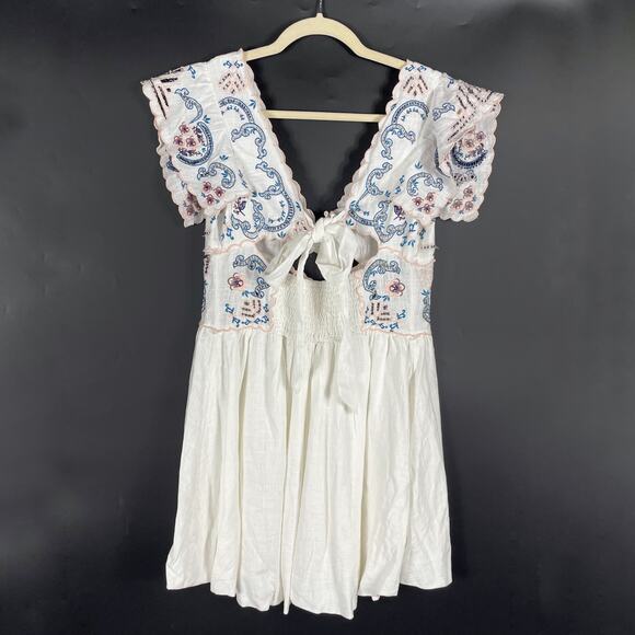 Free People Rambling Roads Mini Dress White Embroidered Floral‎ Cutout Sz S - Picture 7 of 13
